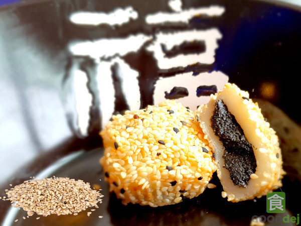 Bouchée mochi au sésame