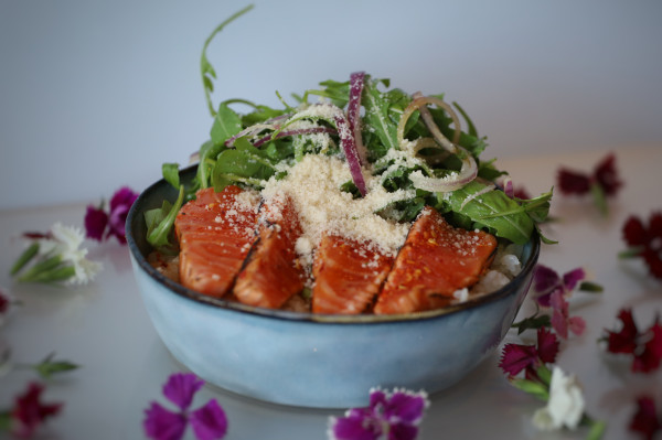 Poké Saumon mi cuit parmesan